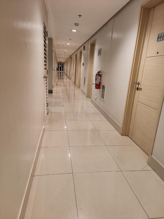 Amigo'S Place At Sea Residences Manila Kültér fotó